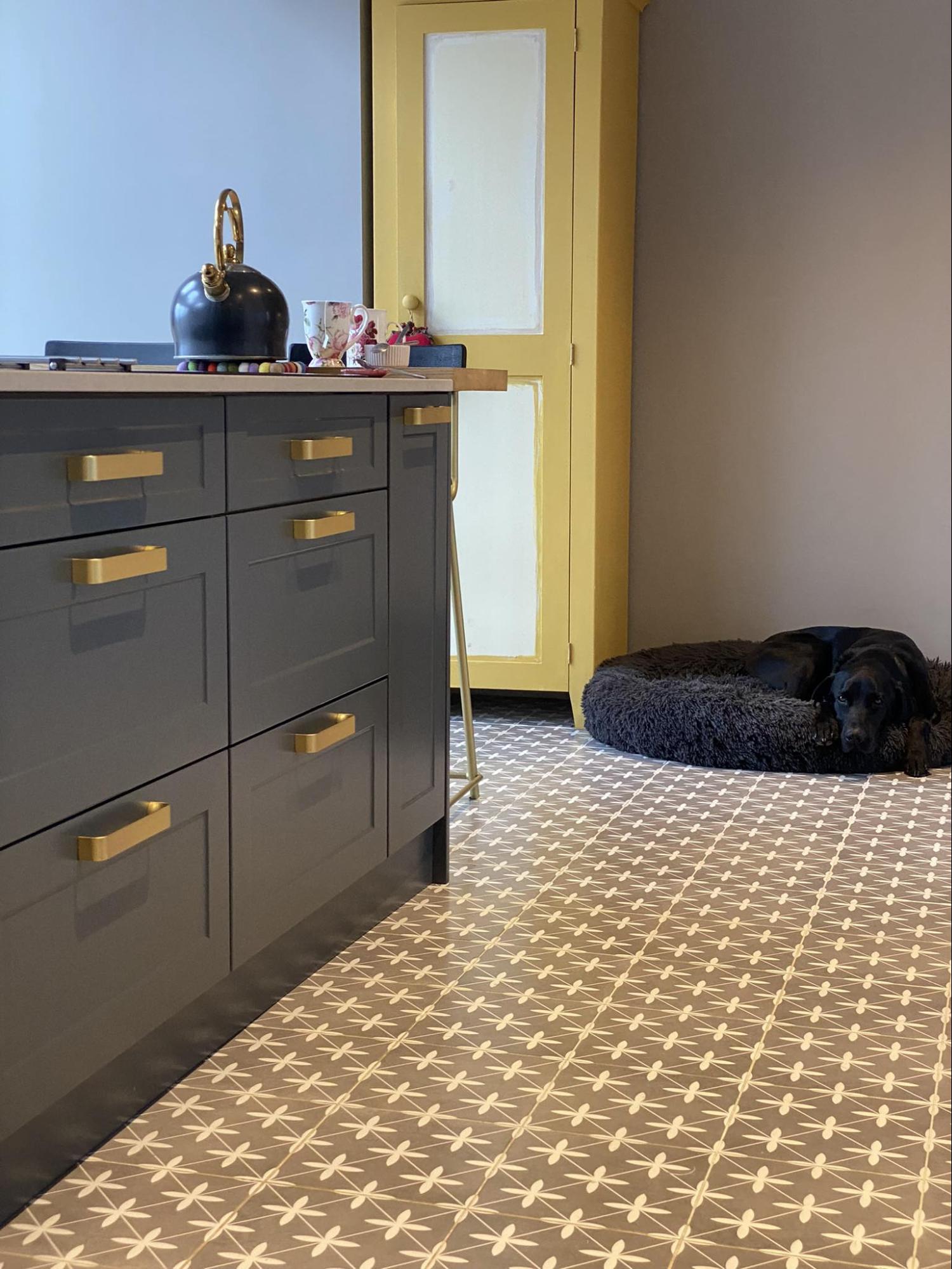 Kitchen with wooden breakfast table